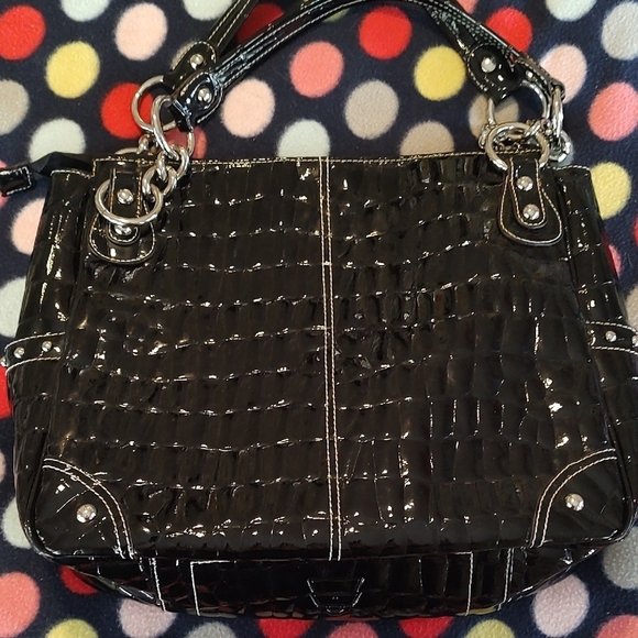 Kathy Van Zeeland Black Quilted Faux Patent Leather Oversize Tote SALE! - Picture 2 of 13
